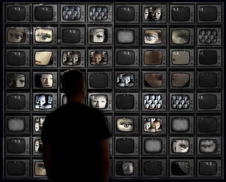 平行世界和表里世界的概念